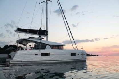 Location Catamaran Lagoon 42 La Valette