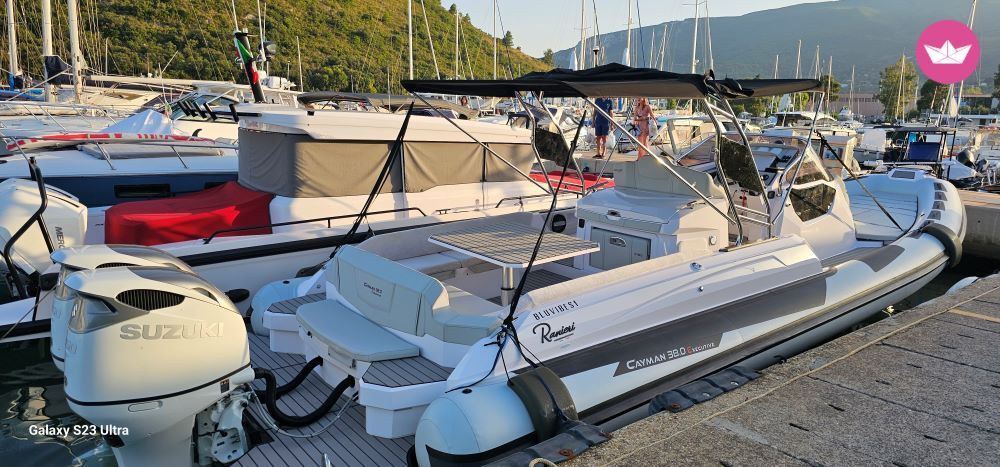 Semi-rigide Ranieri Cayman 38 Executive 700cv 6