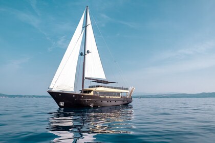 Rental Sailing yacht Custom Made Santa Clara Split