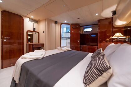 Incredible 21m Motoryat B18