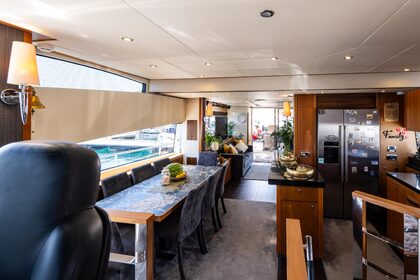 Ενοικίαση Μηχανοκίνητο γιοτ Sunseeker Manhattan 73 Σεντ Τζούλιανς