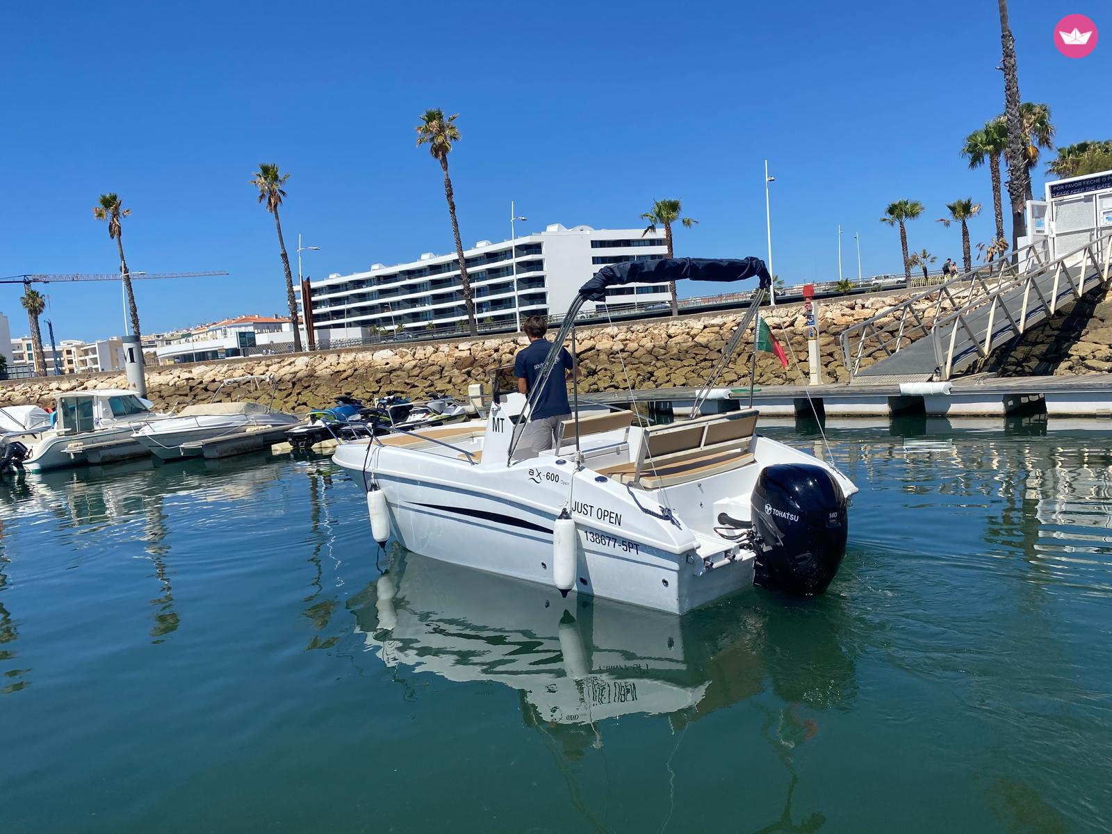 Bateau à moteur Astilux 600 Open 140cv 2
