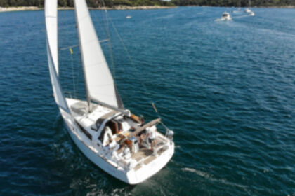 Charter Sailboat BENETEAU OCEANIS 38 12