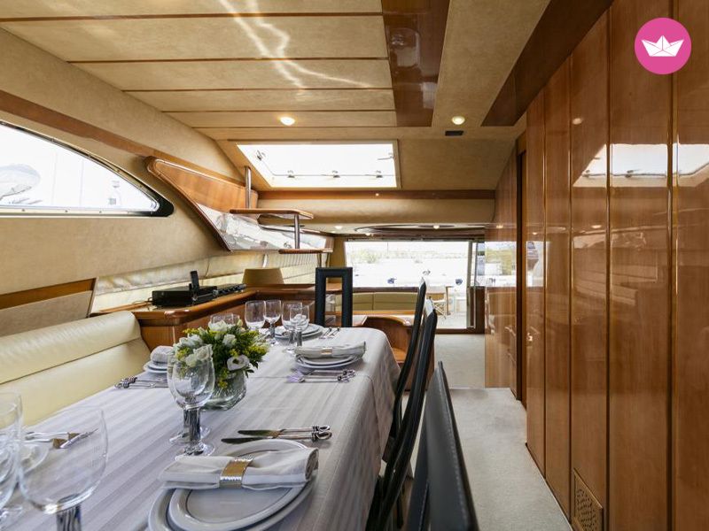 Rental motorboat in Athens  