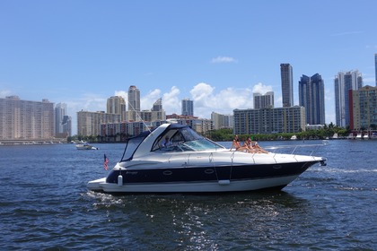 Hire Motorboat Cruisers Yacht 370 Express Miami
