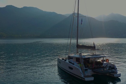 Hire Catamaran  Isla 40 Castellammare di Stabia