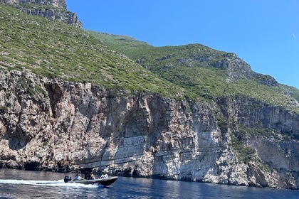 Olympia 008 Speedboat