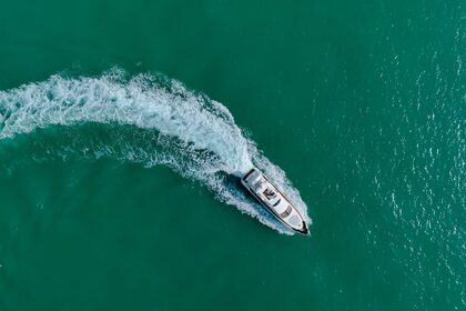 Azimut 68 Fly (2010)