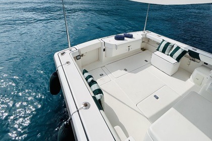 Motor Yacht Pursuit 3400 "Express"