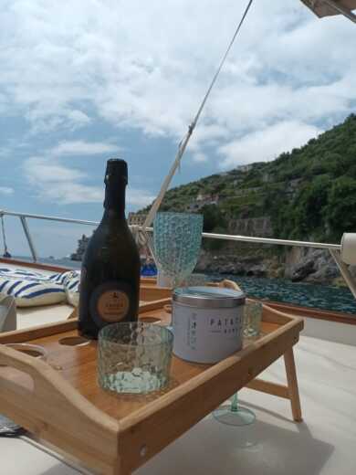 Амальфи Motorboat Apreamare Smeraldo 8 carburante e skipper incluso alt tag text