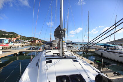 Charter Sailboat Jeanneau Jeanneau 54 - 3 cab. Tortola