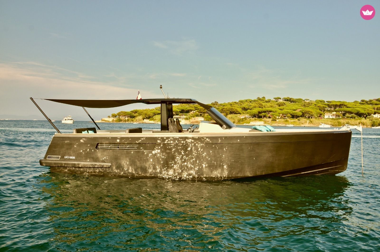 Charter motorboat in Saint-Tropez  