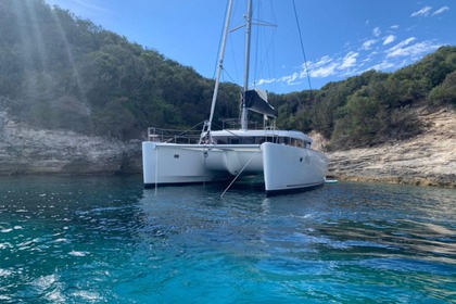 Alquiler Catamarán Lagoon Lagoon 450 S Figari