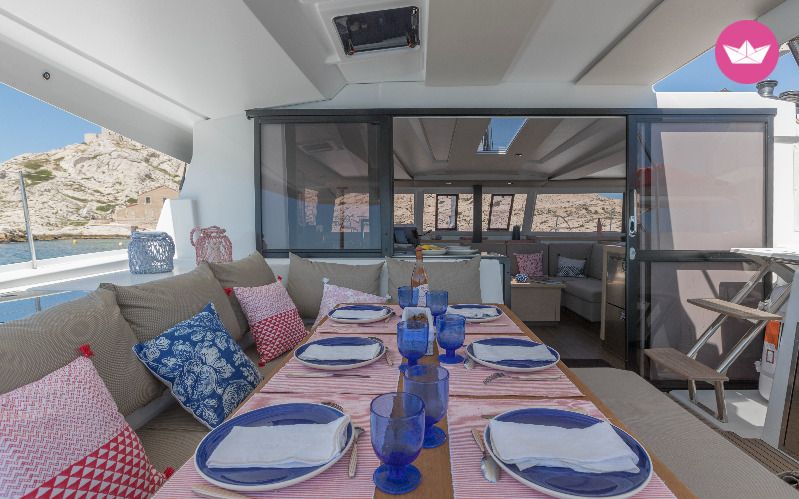 Catamaran ASTREA 42 (4 CAB + 2 / 4 SDB) 12m 2