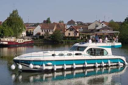 Charter Houseboat Nicols OCTO FLY C Bellegarde