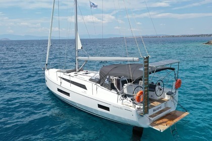 Czarter Jacht żaglowy Beneteau Oceanis 40.1 Ateny