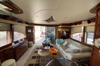 Marquis 69 luxurious Yacht