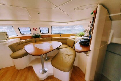 Charter Catamaran Fountaine Pajot Lavezzi 40 Izola