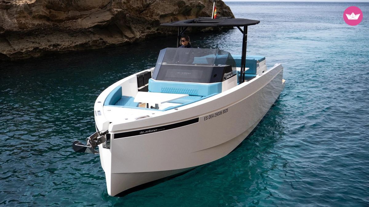 Bateau à moteur De Antonio D29 350cv 2