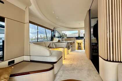 Azimut 68 Fly