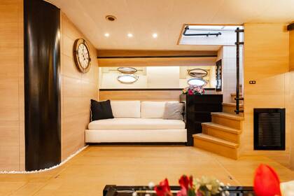 Athenian Riviera & Saronic Gulf islands Palmer Johnson 80'