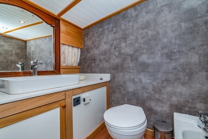 Economic Gulet For Weekly Cruises Managed By A Family