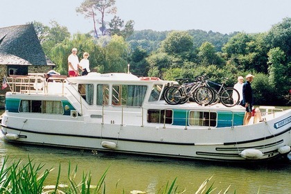 Location Péniche Custom 1165FB (Chenillé-Changé) Chenillé-Changé