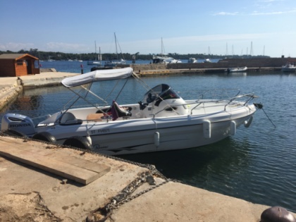 Location Bateau à moteur Ranieri Shadow 26 Mandelieu-la-Napoule