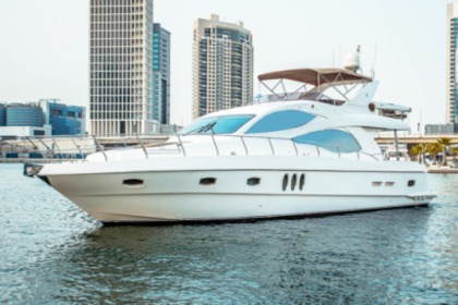 Alquiler Yate a motor Majesty 56 Dubái