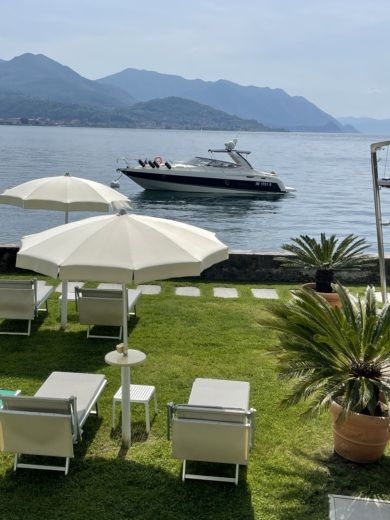 Cannero Riviera Motorboat CRANCHI ENDURANCE 41 - Lago Maggiore alt tag text