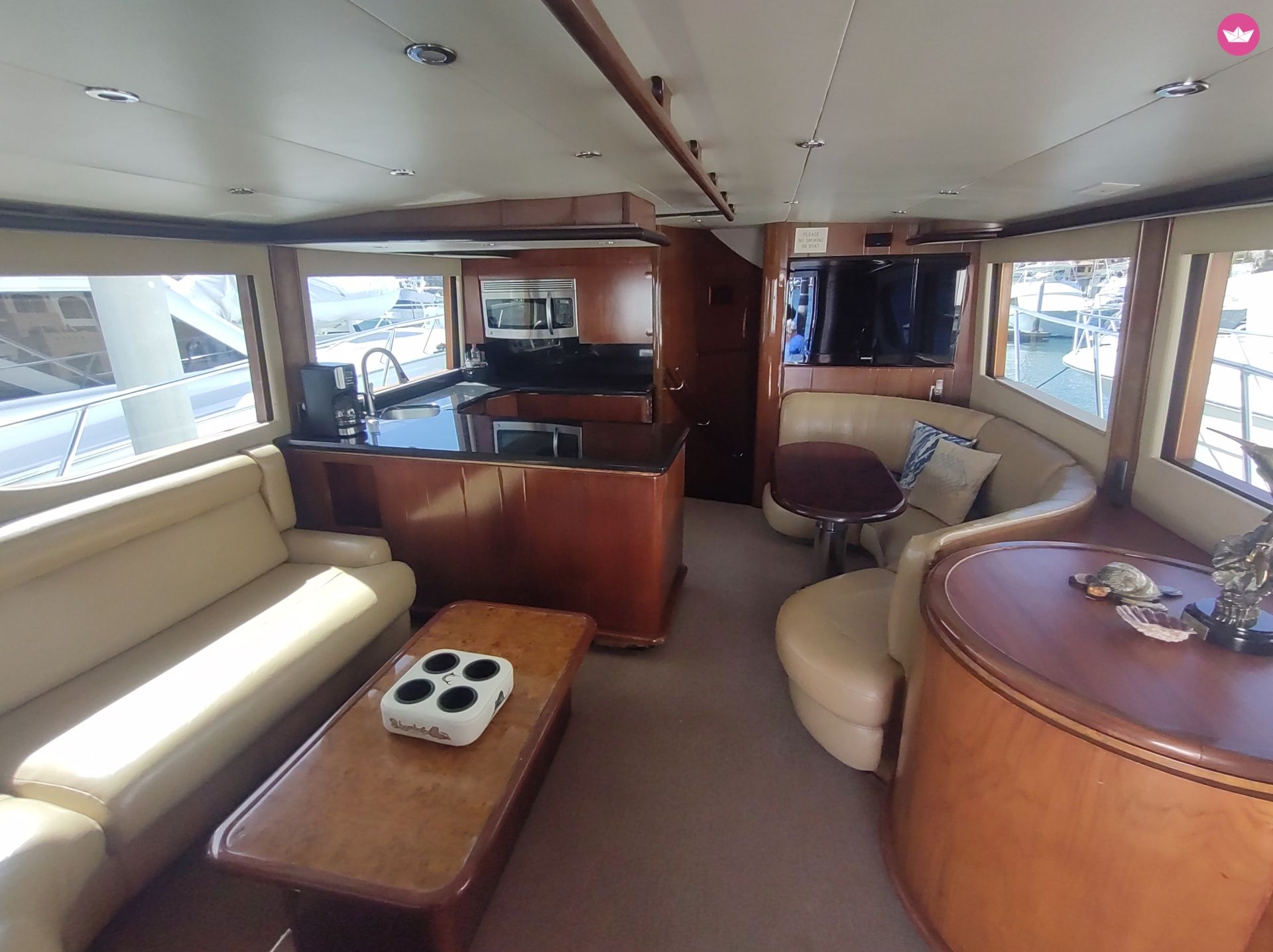 Czarteruj Hatteras 65
