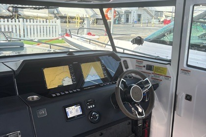 Axopar 37 XC Cross Cabin