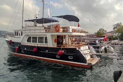 Charter Motor yacht Bruce Roberts TY62 İstanbul