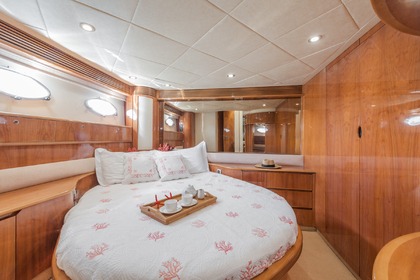 Princess V65 - motor yacht