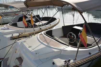 Alquila este 500 Tender para conocer las playas de