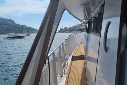 MOTOR YACHT  NUVOLETTA