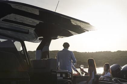 Hyra båt RIB-båt TENDER ONE G-TENDER DIECI Salerno