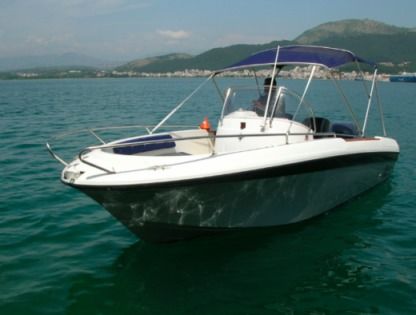 Charter Motorboat Jeanneau 635 Commander Syvota