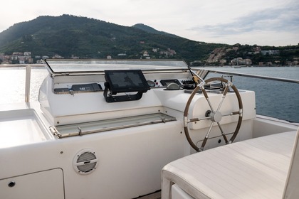 Luxury 22m Yacht with Crew – Cinque Terre & Portofino