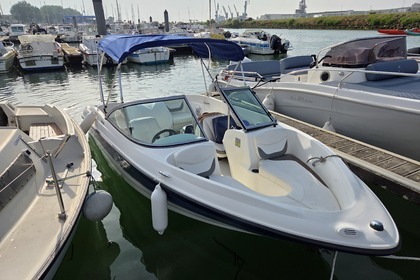 Hire Motorboat Bayliner 111 GT Anglet