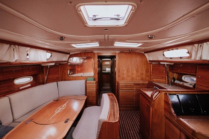 Velero Iorana – Un hogar flotante lleno de historias