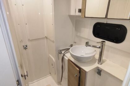 Bali 4.5 with Watermaker