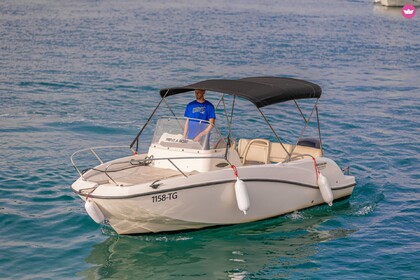 Charter Motorboat Quicksilver Activ 605 Sundeck Trogir