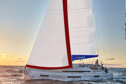 Hire Sailboat  Sunsail 44 SO Castries