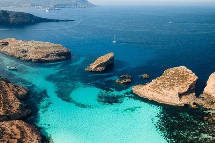 Private Boat Rental: Explore Comino, Blue Lagoon, Crystal Lagoon & Gozo