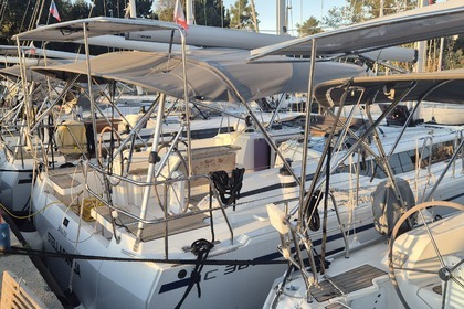 Hire Sailboat  Bavaria C38 Zadar