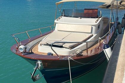 Noleggio Barca a motore Gozzo campano Sport cruiser Salerno