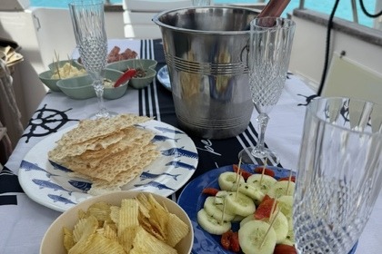 Czarter Łódź motorowa AZIMUT 43 Stintino