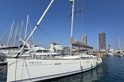 Hire Sailboat Dufour 45e Performance Barcelona