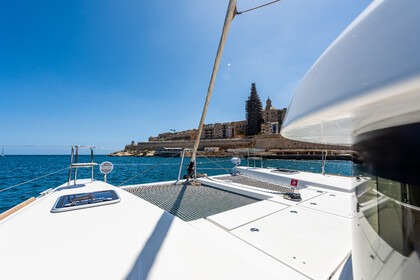 Varela S - Lagoon 39